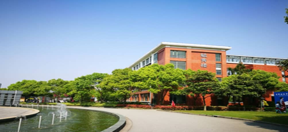 上海外国语大学西外外国语学校校园图片