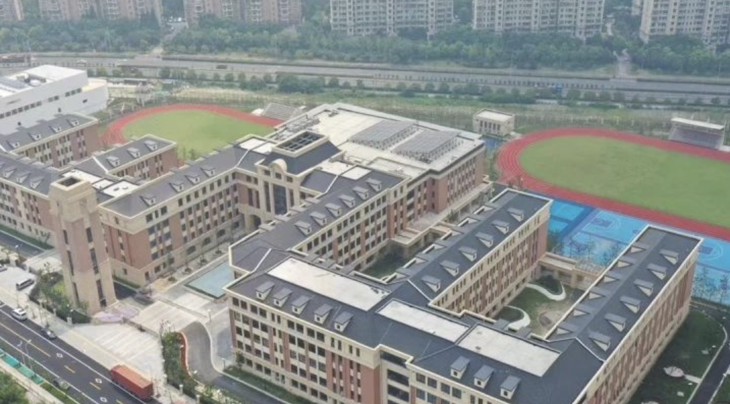 上海宝山区世外学校校园图片